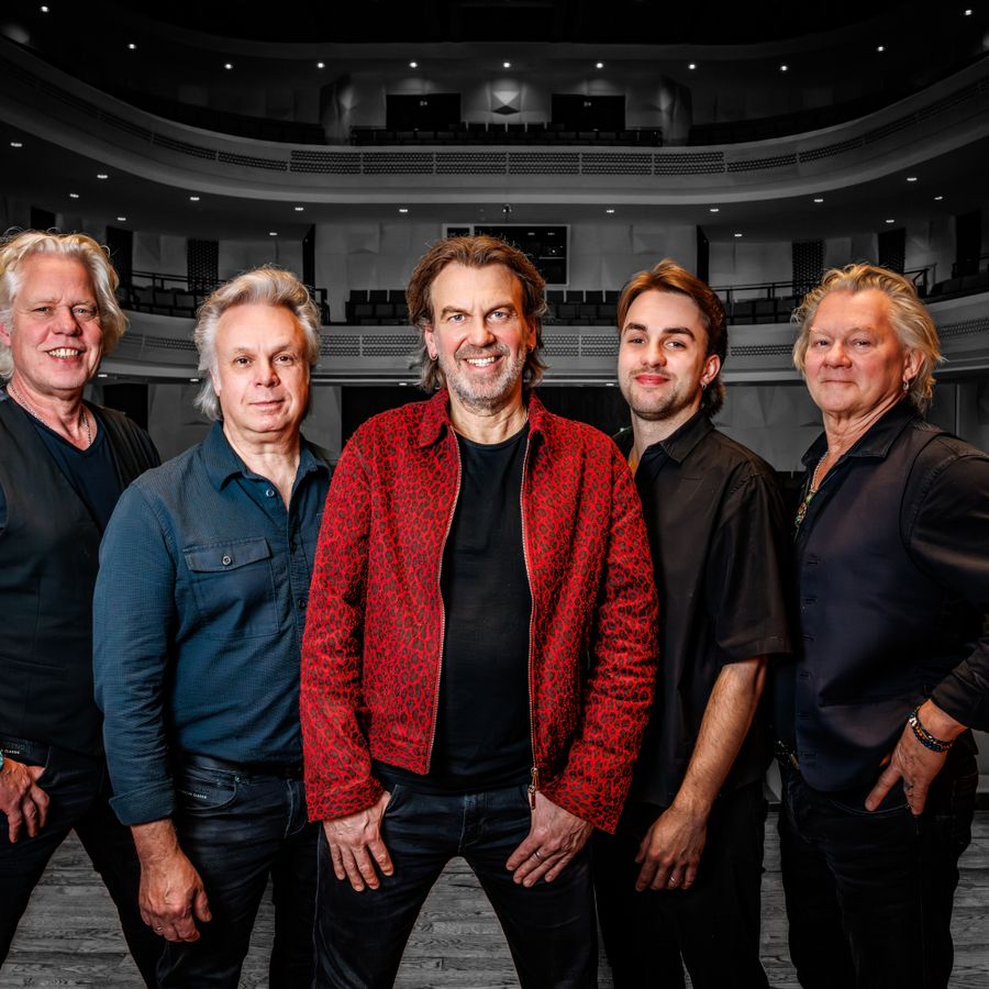 Coming On Strong - Onze Earring