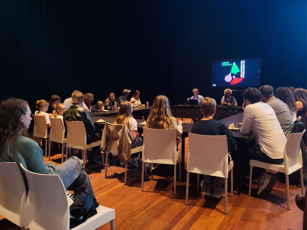 Kerstmusical De nachtegaal van Drachten in De Lawei