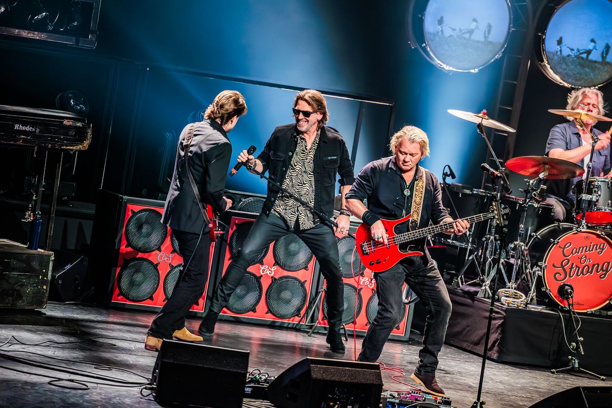 Coming On Strong - Onze Earring