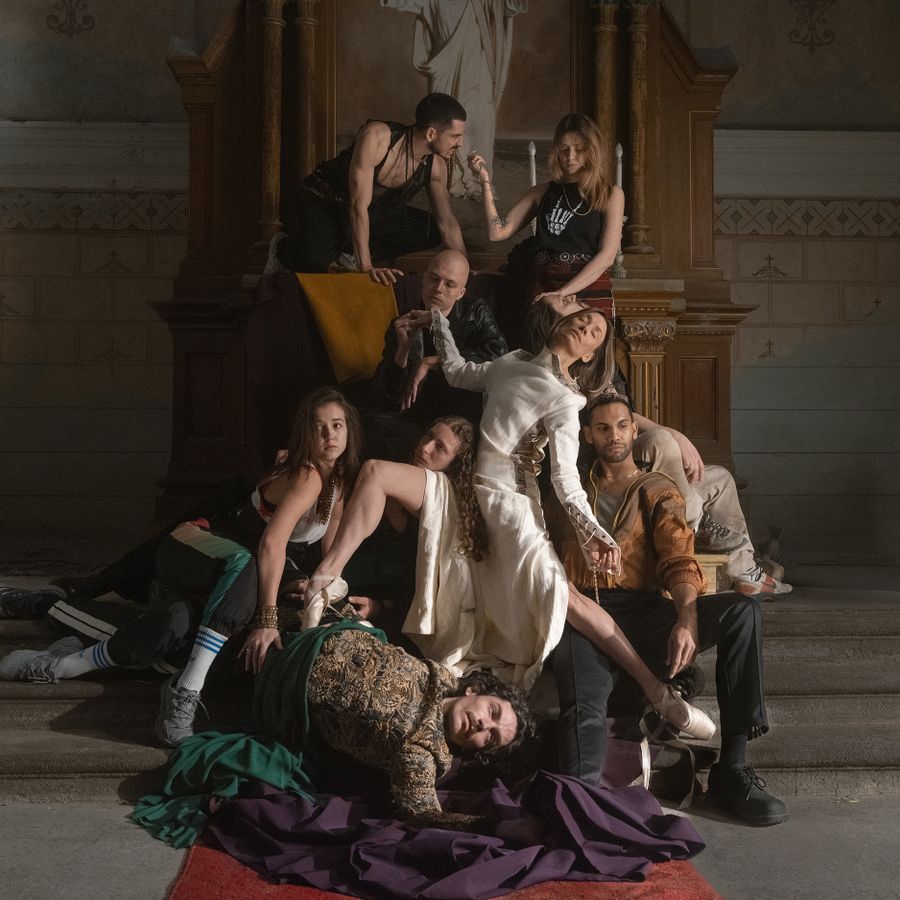 Dunja Jocić en Spellbound Contemporary Ballet Rome - Folk