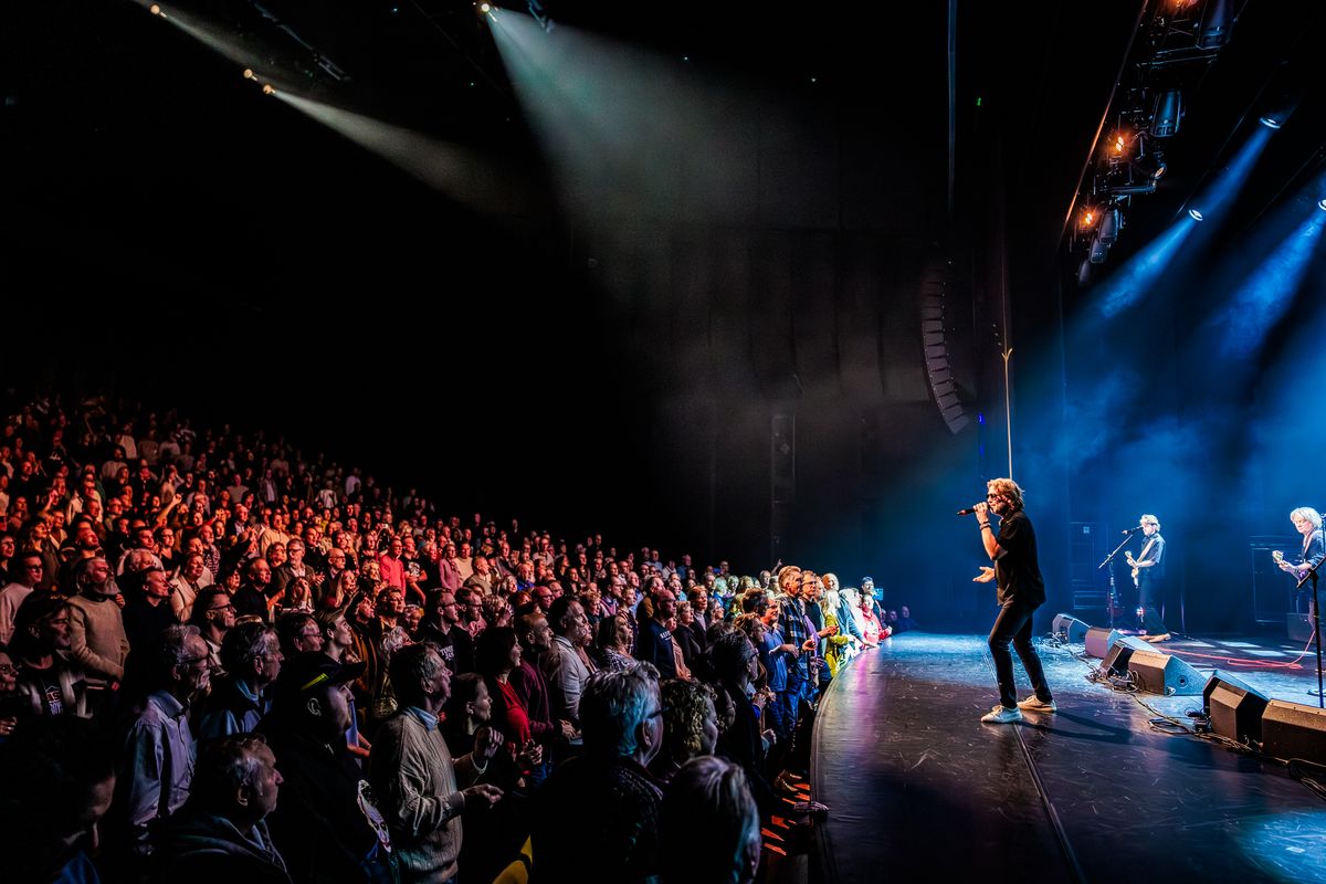 Coming On Strong - Onze Earring