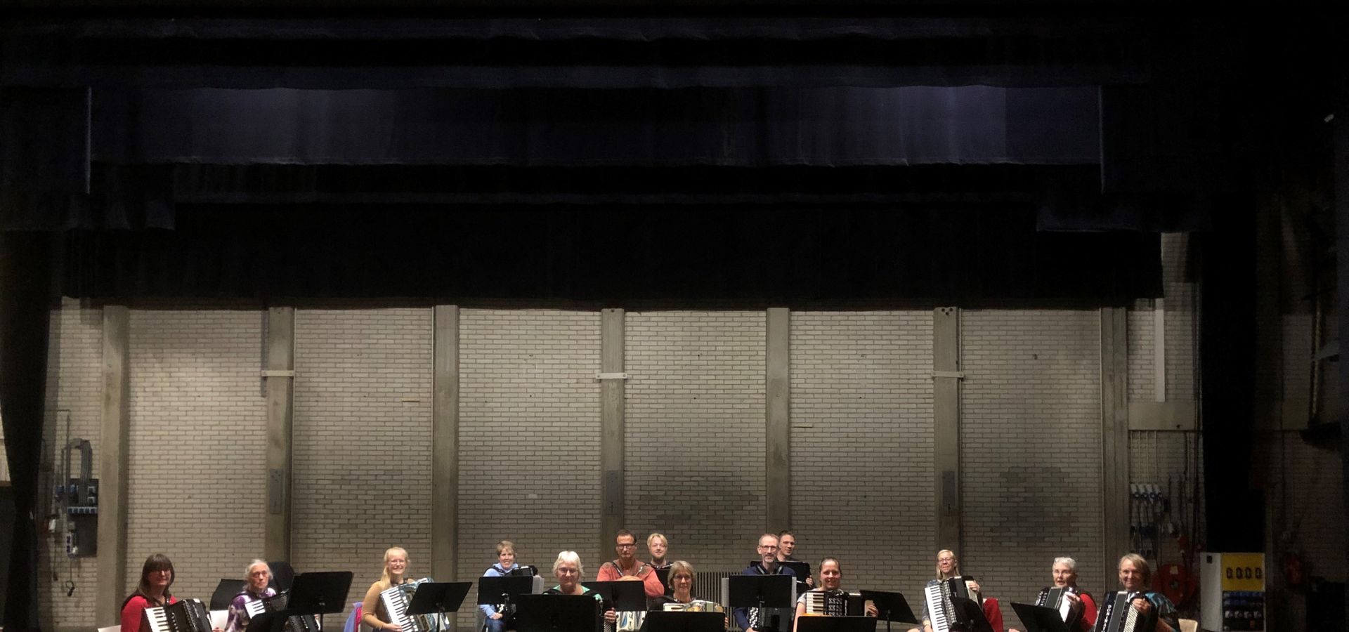 Accordeonorkest de Meldij o.l.v Gertie Bruin in De Lawei