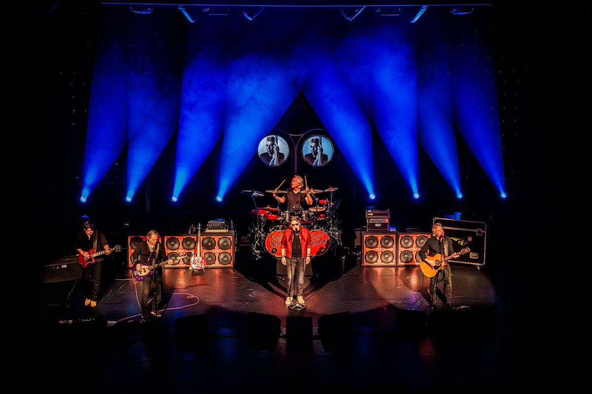 Coming On Strong - Onze Earring